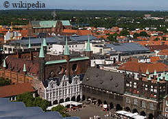 Der Marktplatz in Lbeck  -   Fr eine grere Darstellung bitte auf das Bild klicken.